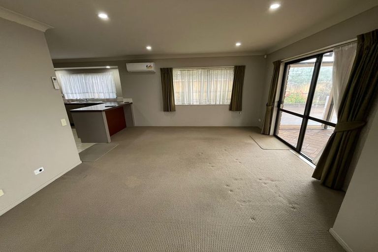 Photo of property in 66 Blackwood Drive, Wattle Downs, Auckland, 2103