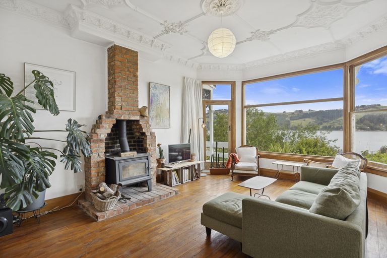Photo of property in 1 Seddon Street, Ravensbourne, Dunedin, 9022