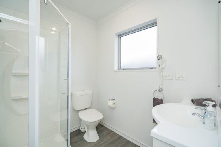 Photo of property in 8a-d Camden Street, Turnbull Thomson Park, Invercargill, 9810