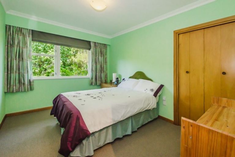 Photo of property in 4 Iti Grove, Waikanae, 5036