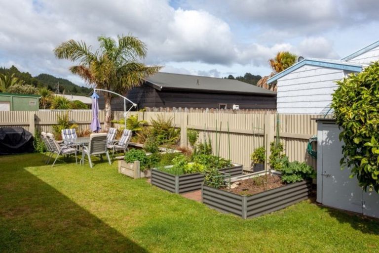 Photo of property in 103 Martyn Road, Whangamata, 3620