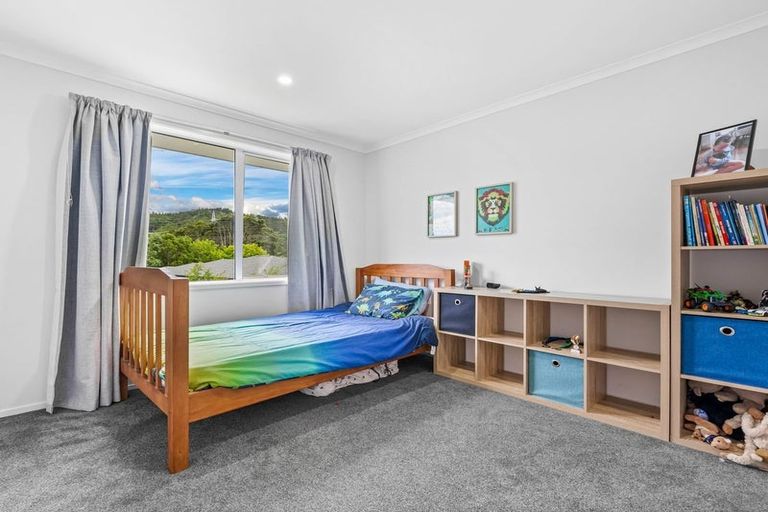 Photo of property in 37 Josh Road, Huapai, Kumeu, 0810