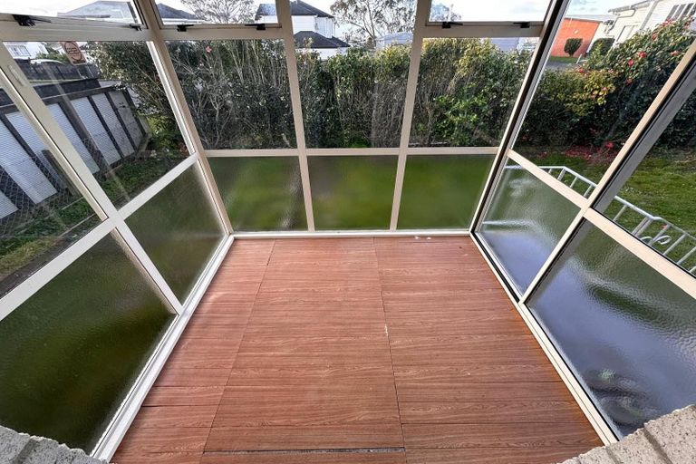 Photo of property in 2/136 Chivalry Road, Glenfield, Auckland, 0629