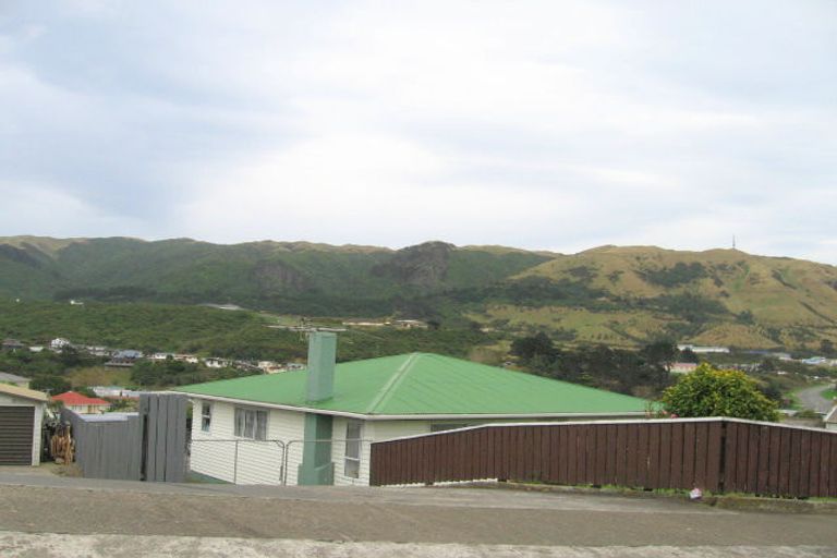 Photo of property in 10 Roberts Street, Tawa, Wellington, 5028