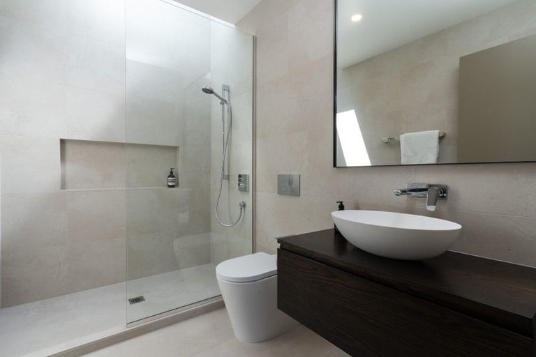 Photo of property in 9 Hewitts Road, Merivale, Christchurch, 8014
