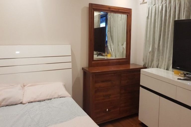 Photo of property in 1/5 Esperanto Road, Papatoetoe, Auckland, 2025