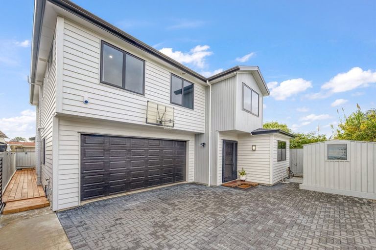Photo of property in 74a Walworth Avenue, Pakuranga Heights, Auckland, 2010