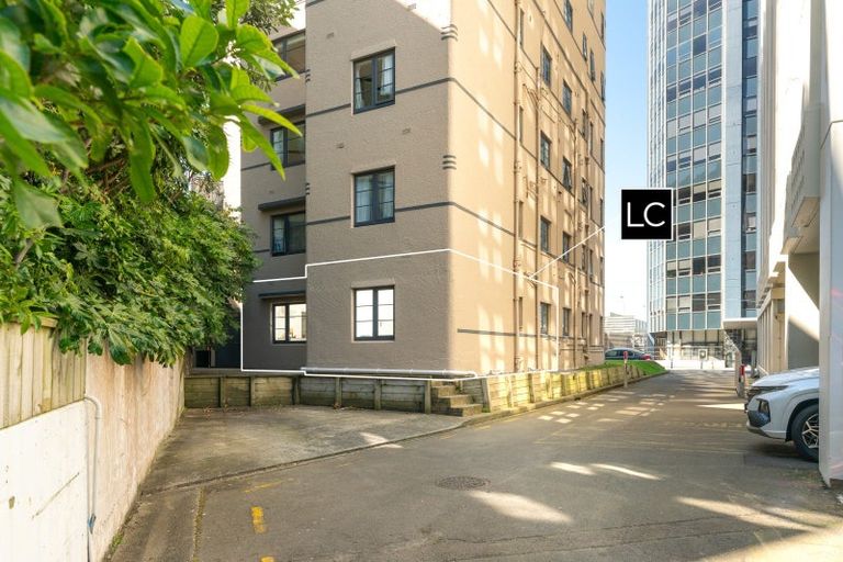 Photo of property in Westhaven Apartments, 2/127 Molesworth Street, Thorndon, Wellington, 6011