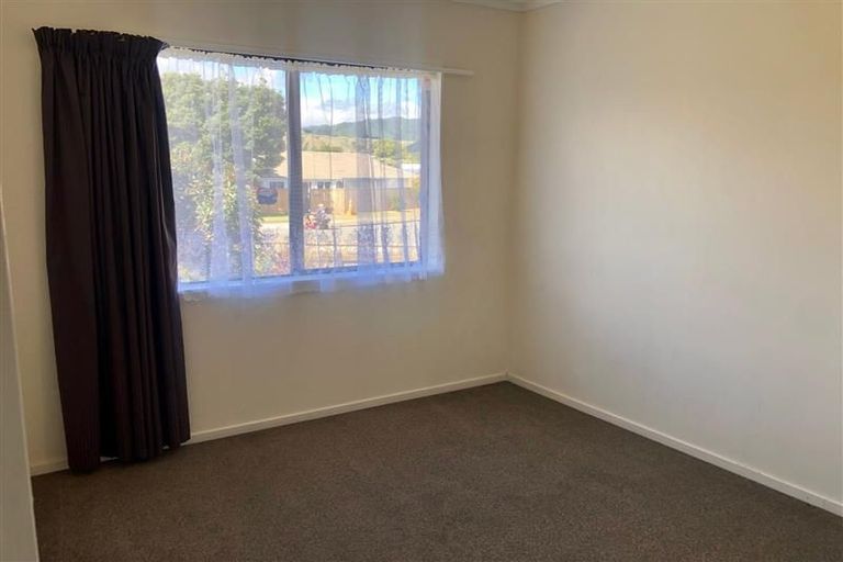 Photo of property in 33 Langdale Avenue, Paraparaumu, 5032