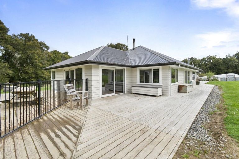 Photo of property in 120 East Mangahuia Road, Rangiwahia, Kimbolton, 4774