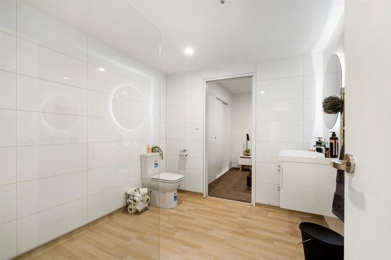 Photo of property in 11 East Street, Papakura, 2110