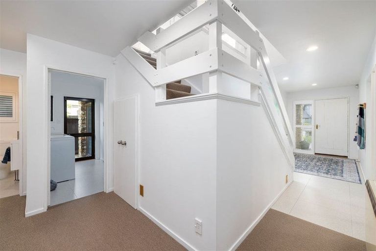 Photo of property in 2 Buscot Gate, Avonhead, Christchurch, 8042