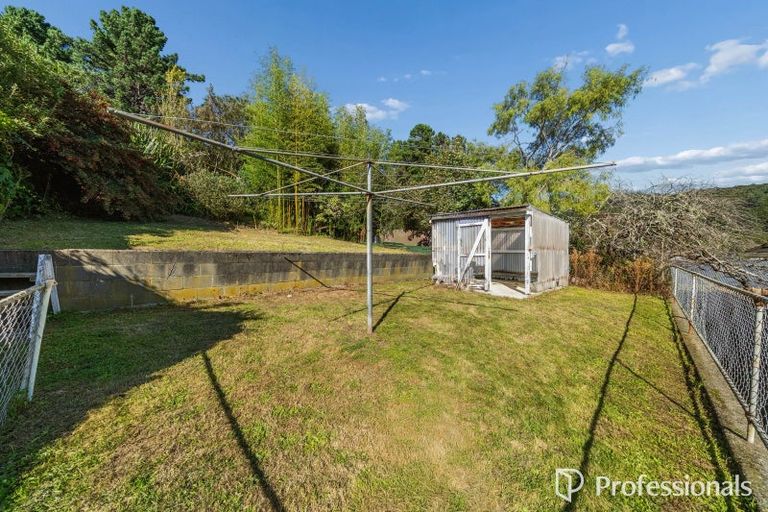 Photo of property in 5 Delaney Drive, Stokes Valley, Lower Hutt, 5019