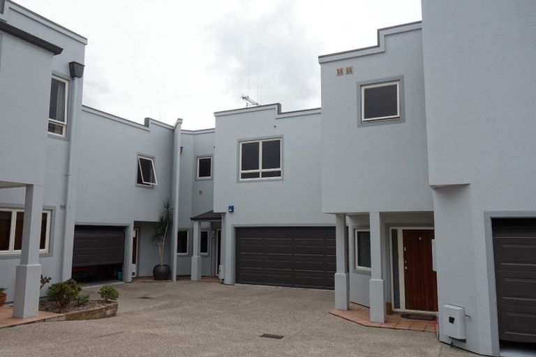 Photo of property in 112u3 Clarence Street, Hamilton Lake, Hamilton, 3204
