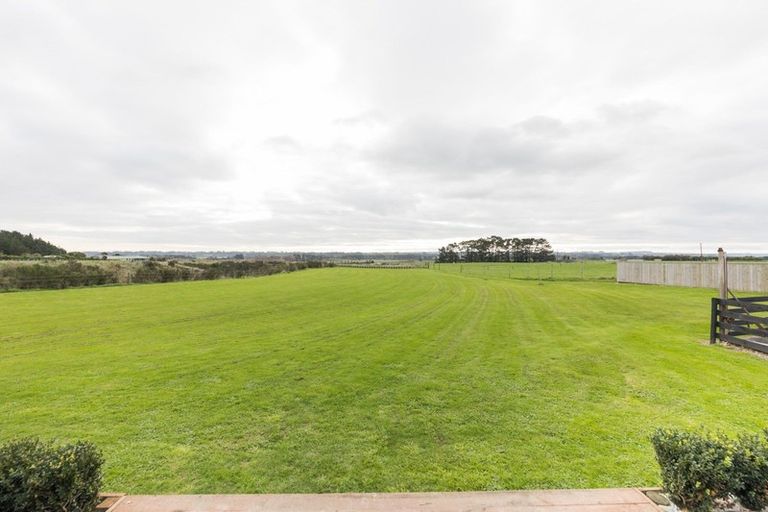 Photo of property in 52 Centre Road, Aokautere, Palmerston North, 4471