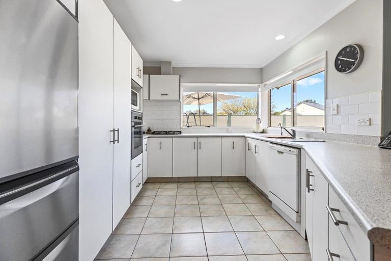 Photo of property in 2 Ashmore Court, Bethlehem, Tauranga, 3110