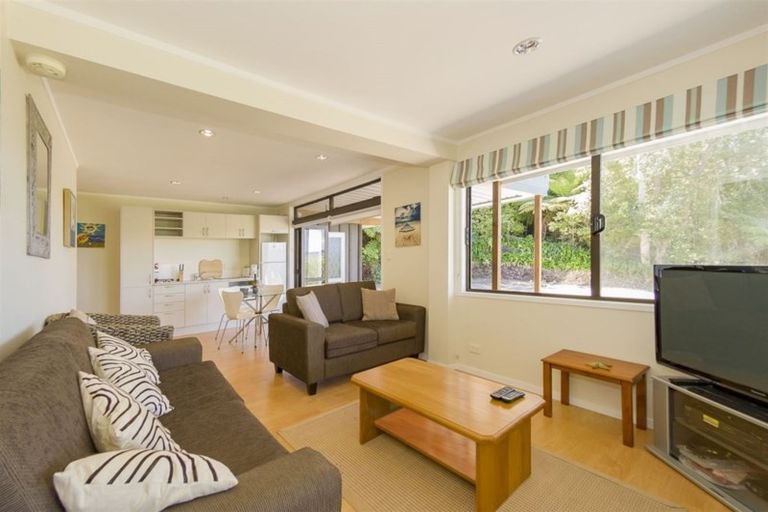 Photo of property in 14 Haddon Crescent, Whitianga, 3510