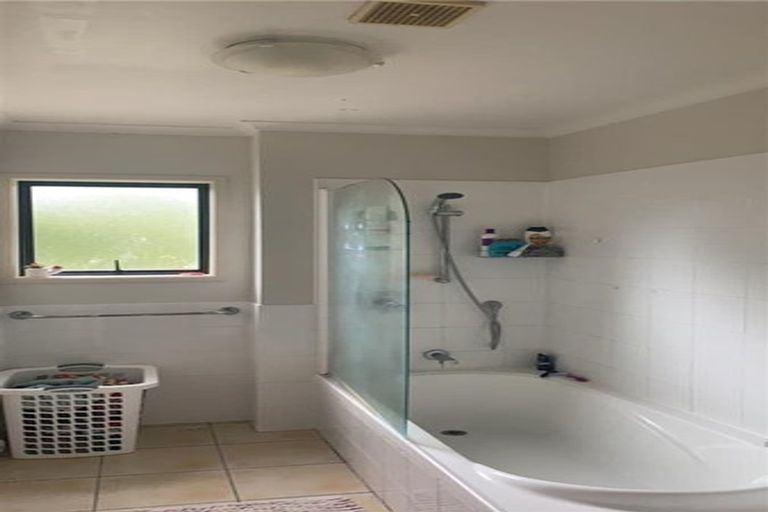 Photo of property in 18 Catrina Avenue, Birkenhead, Auckland, 0626