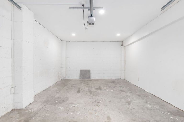 Photo of property in 12 Hollis Road, Paraparaumu Beach, Paraparaumu, 5032