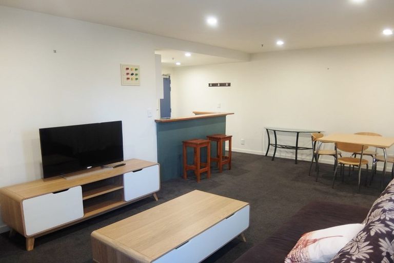 Photo of property in Terrace Heights Apartments, 6f/163 The Terrace, Wellington Central, Wellington, 6011