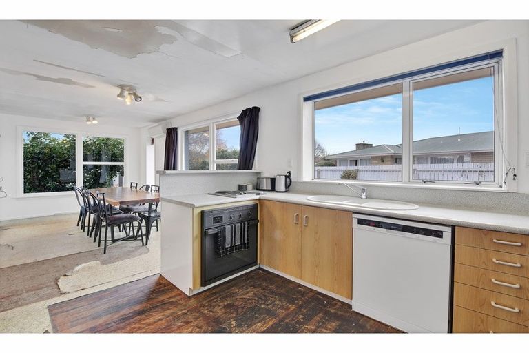 Photo of property in 16b Opal Place, Casebrook, Christchurch, 8051