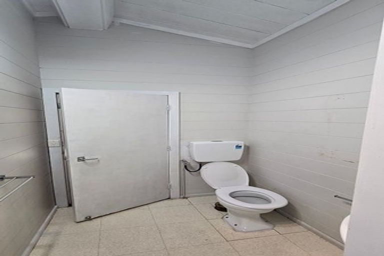 Photo of property in 33 Croydon Street, Karori, Wellington, 6012