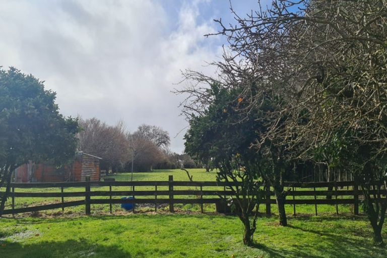 Photo of property in 27 Wood Street, Greytown, 5712