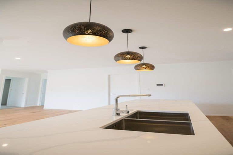 Photo of property in 42 Taikura Avenue, Red Beach, 0932