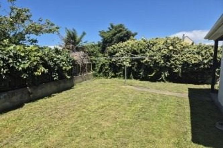 Photo of property in 25 Attlee Place, Gisborne, 4010