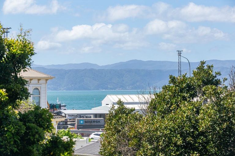 Photo of property in Newman Court Apartments, 2 Newman Terrace, Thorndon, Wellington, 6011