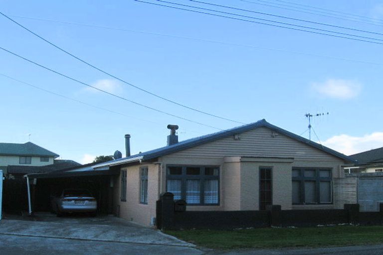 Photo of property in 3 Nathan Avenue, Paraparaumu Beach, Paraparaumu, 5032