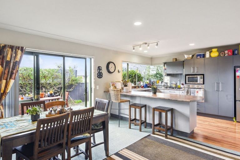 Photo of property in 17 Manhattan Court, Paraparaumu Beach, Paraparaumu, 5032