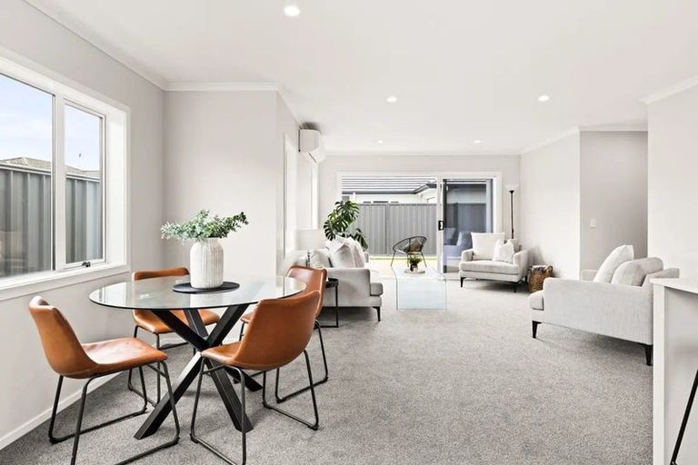 Photo of property in 2/52 Park Road, Greenmeadows, Napier, 4112