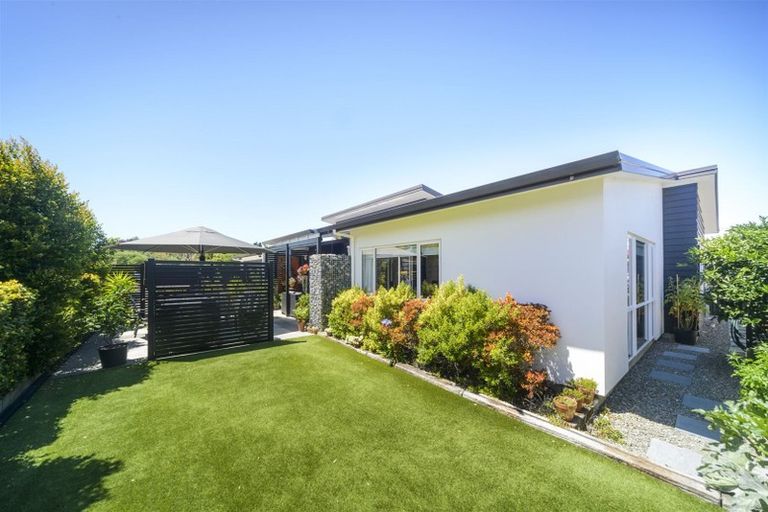 Photo of property in 39 James Line, Kelvin Grove, Palmerston North, 4414