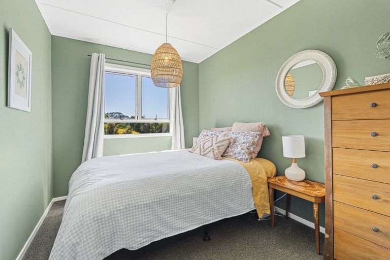 Photo of property in 70 Saxton Road, Upper Vogeltown, New Plymouth, 4371