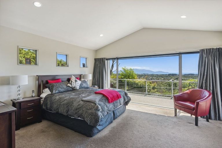 Photo of property in 27a Kotare Street, Waikanae, 5036