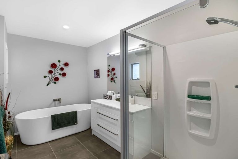 Photo of property in 2 Awa Place, Rangiora, 7400