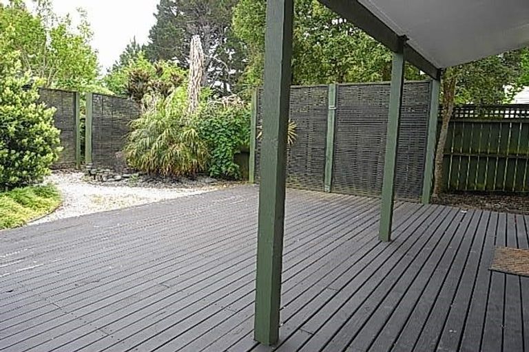 Photo of property in 2/53 Newington Road, Henderson, Auckland, 0612