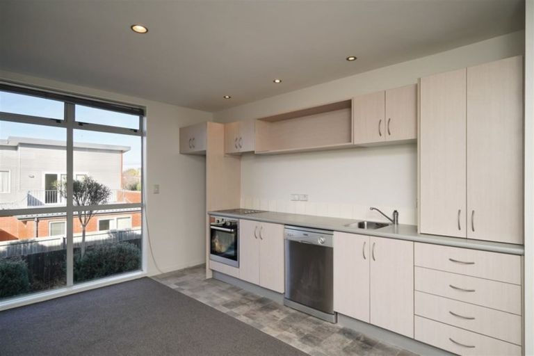 Photo of property in 2/54 Champion Street, Edgeware, Christchurch, 8013