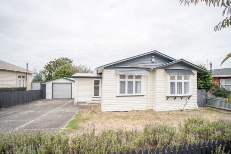 Photo of property in 26 Chelwood Street, Takaro, Palmerston North, 4412