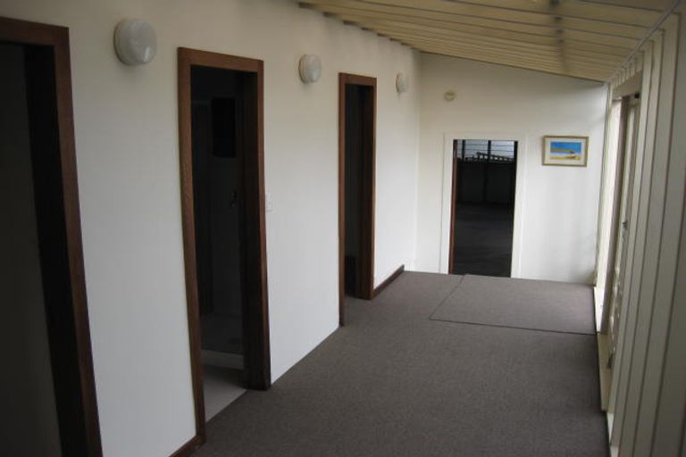 Photo of property in 1289a Whangaparaoa Road, Army Bay, Whangaparaoa, 0930