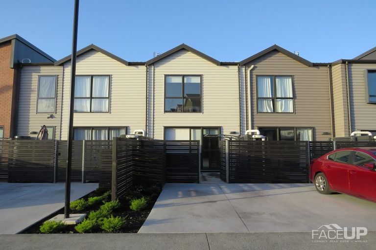 Photo of property in 39 Nugget Avenue, Hobsonville, Auckland, 0616