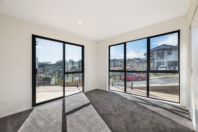 Photo of property in 126 San Valentino Drive, Henderson, Auckland, 0612