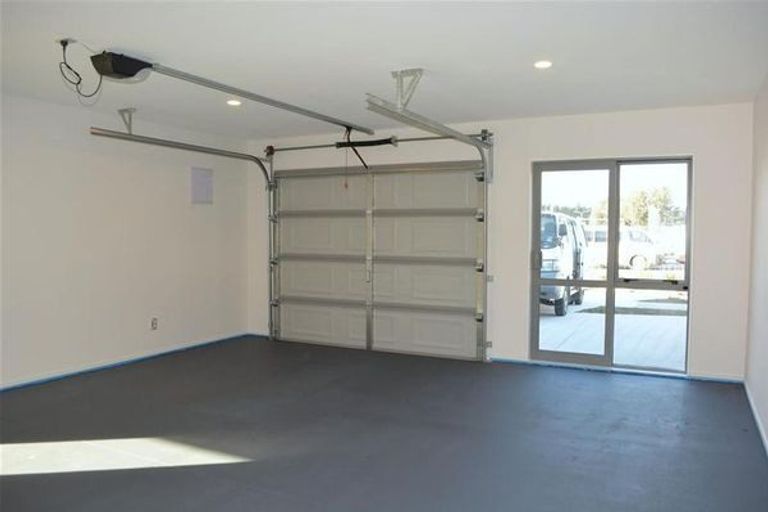 Photo of property in 12 Matata Drive, Takanini, 2112