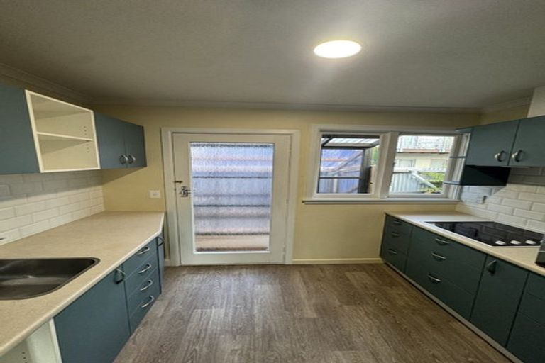 Photo of property in 2/35 Packe Street, Edgeware, Christchurch, 8013