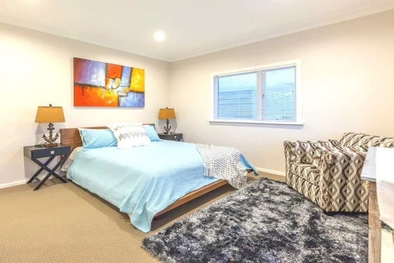 Photo of property in 8 Coronation Street, Belmont, Auckland, 0622