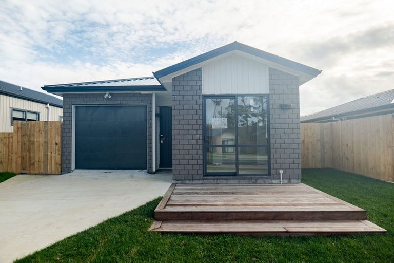 Photo of property in 4 Rongomai Street, Helensville, 0800