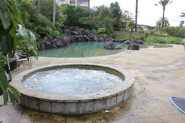 Photo of property in 140 Gills Road, Albany Heights, Auckland, 0632