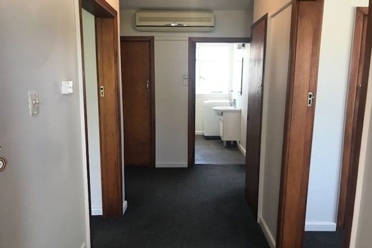 Photo of property in 61 Acacia Avenue, Upper Riccarton, Christchurch, 8041