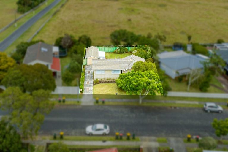 Photo of property in 123 Muir Avenue, Mangere Bridge, Auckland, 2022